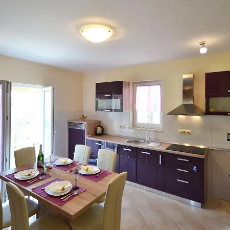 Appartement Devic By Interhome